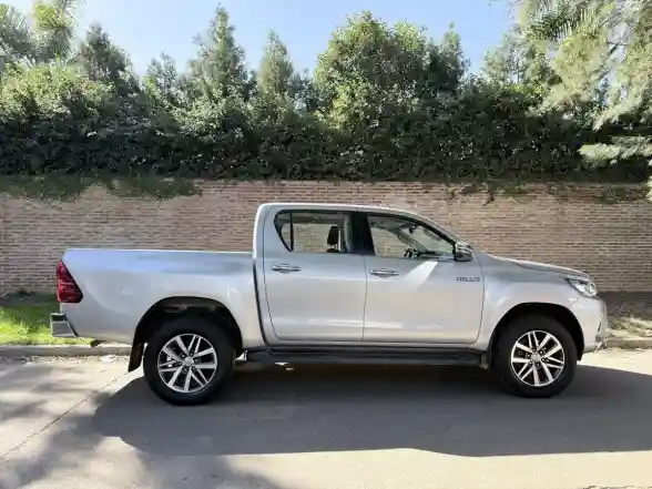 Toyota Hilux Pick-Up 2.8 Cd Srx 177Cv 4X2 At 2018 - foto 3