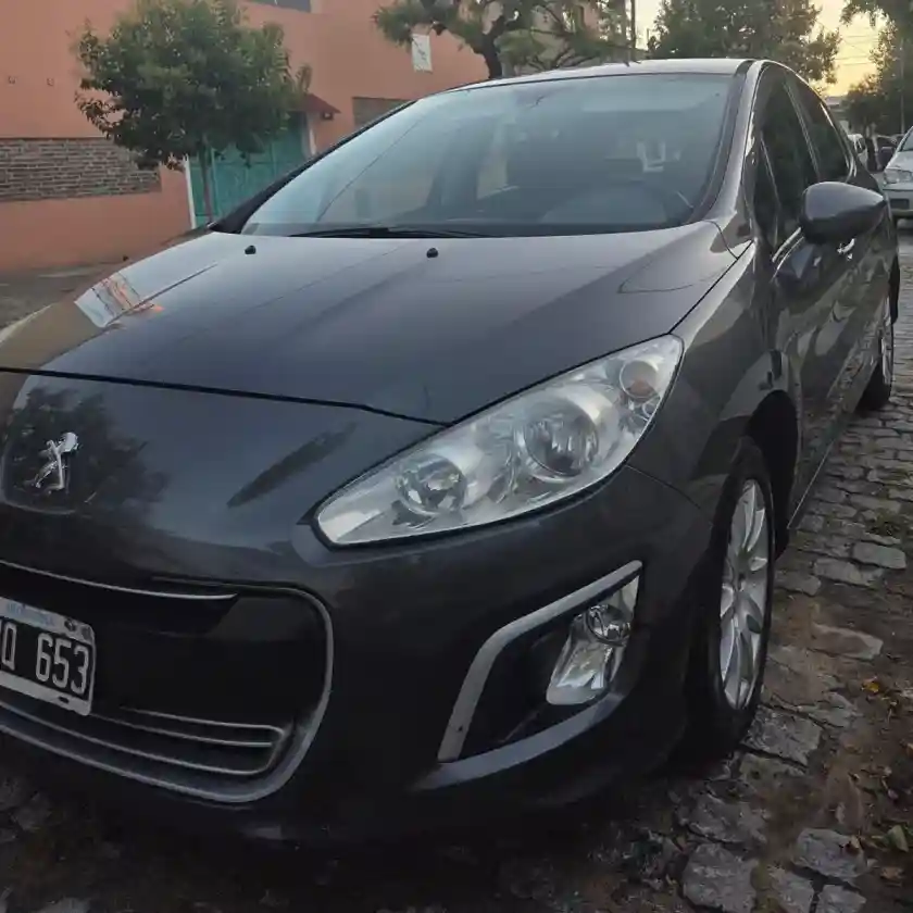 Peugeot 308 1.6 Active Hdi 115Cv 2013 - foto 1
