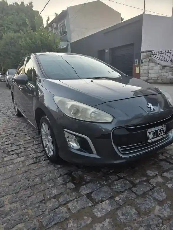 Peugeot 308 1.6 Active Hdi 115Cv 2013 - foto 2