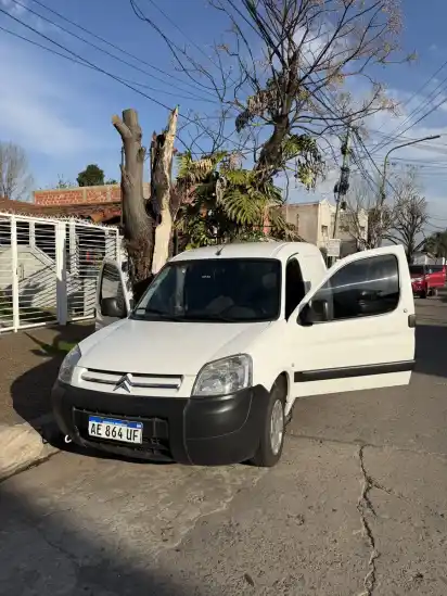 Citroën Berlingo Furgon 1.6 Vti 115 Business 2021 - foto 2