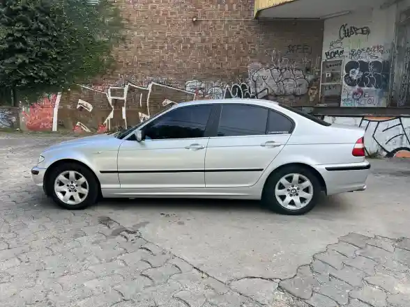 Bmw Serie 3 2.0 320I Active 2003 - foto 4