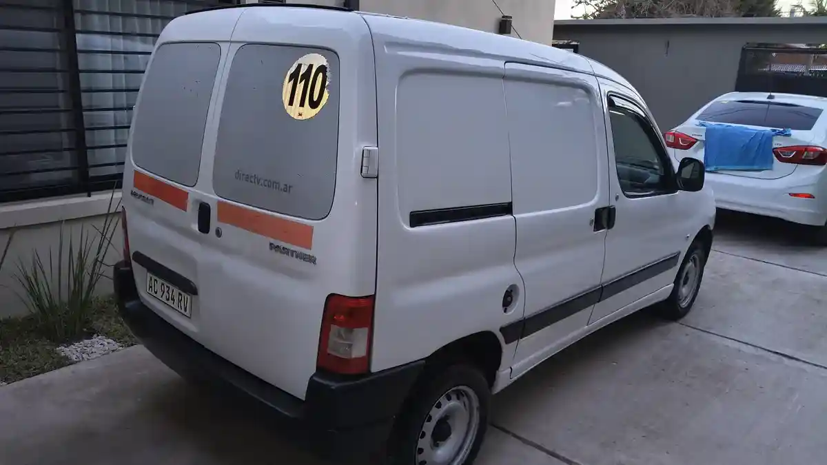 Peugeot Partner 1.6 Furgon Confort 2018 - foto 3