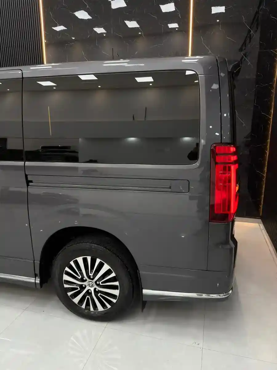 Toyota Hiace 2.8 Tdi Wagon 6At 10A 2021 - foto 4