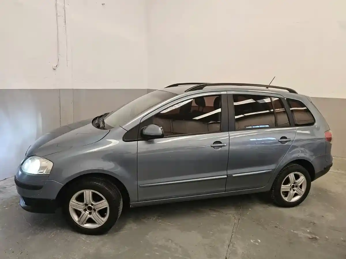 Volkswagen Suran 1.6 I Trendline 90B 2010 - foto 3