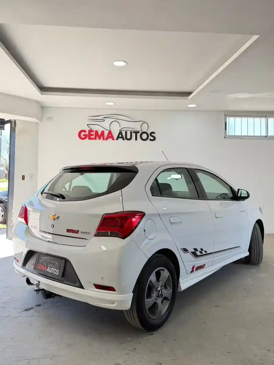 Chevrolet Onix 1.4 Effect 98Cv 2017 - foto 4