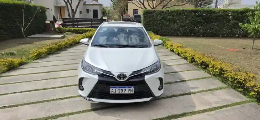 Toyota Yaris S 1.5 107Cv S 2026 - foto 2