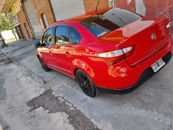 Fiat Grand Siena 1.6 Essence 115Cv 2013 - foto 5