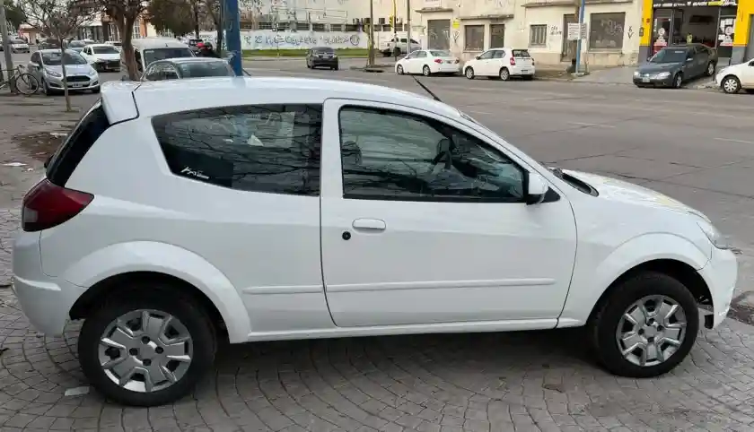 Ford Ka 1.6 Pulse 2010 - foto 4