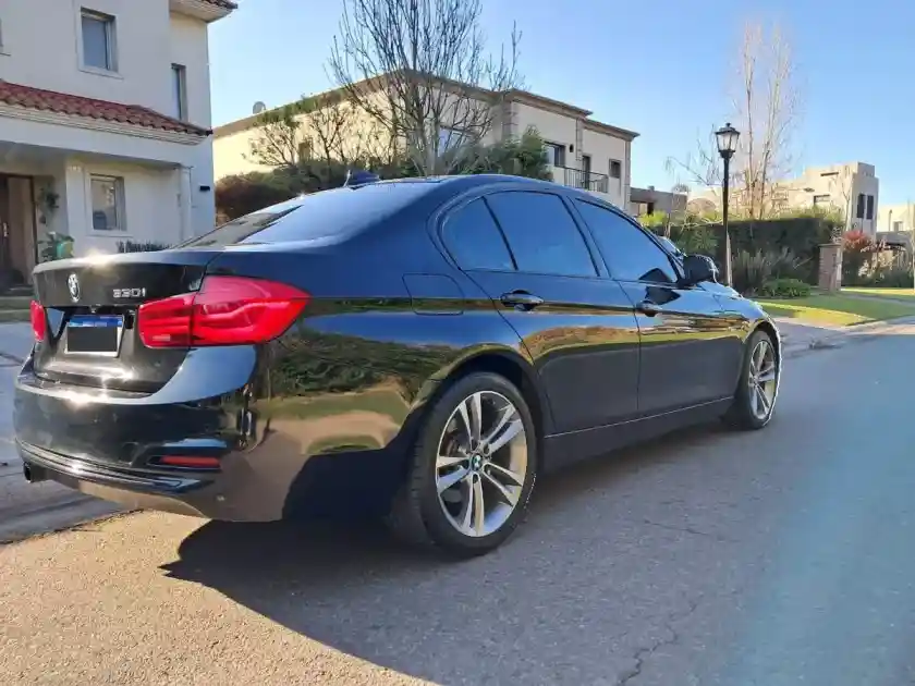 Bmw 330I 3.0 330I Sedan Sport Line 252Cv 2016 - foto 2
