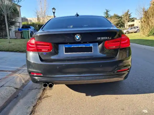 Bmw 330I 3.0 330I Sedan Sport Line 252Cv 2016 - foto 3