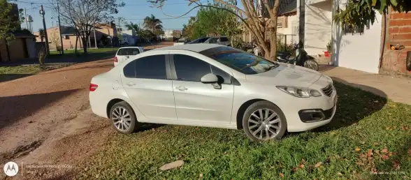 Peugeot 408 1.6 Allure Pack Hdi 115Cv 2018 - foto 2