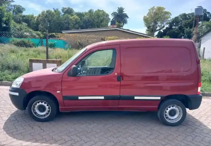 Citroën Berlingo 1.6 Hdi 92 Bussines 2020 - foto 3