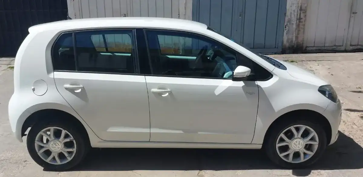 Volkswagen Up! 1.0 High Up! 75Cv 5 P 2016 - foto 3