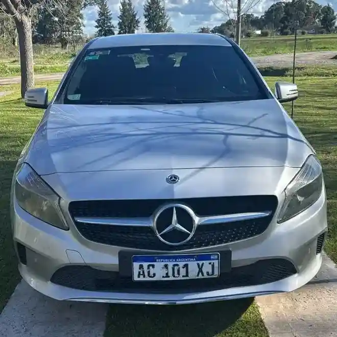 Mercedes-Benz Clase A 1.6 A200 Urban 156Cv 2017 - foto 1