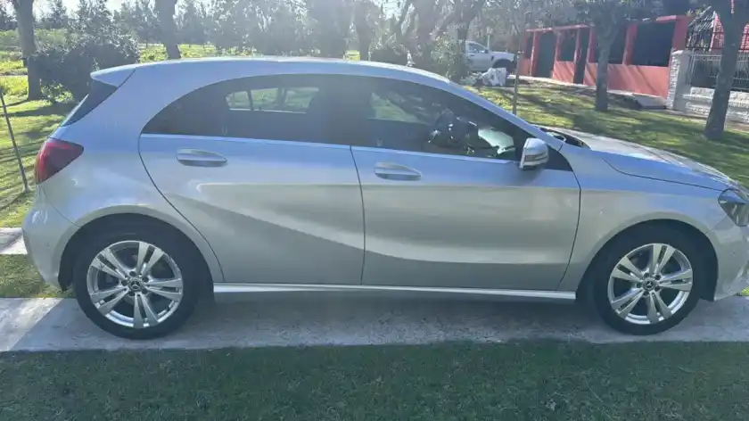 Mercedes-Benz Clase A 1.6 A200 Urban 156Cv 2017 - foto 3