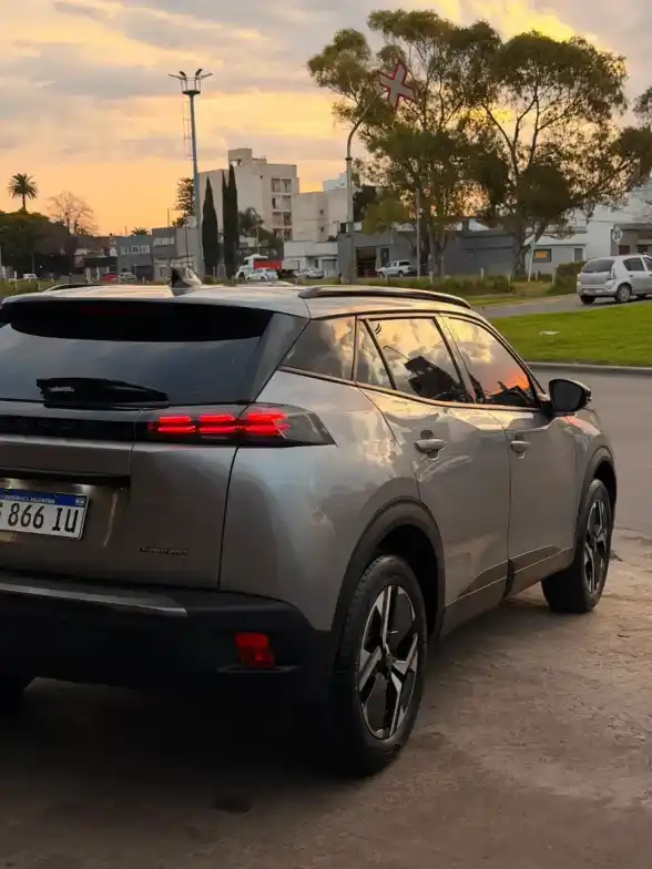 Peugeot 2008 1.0T Active 2024 - foto 5