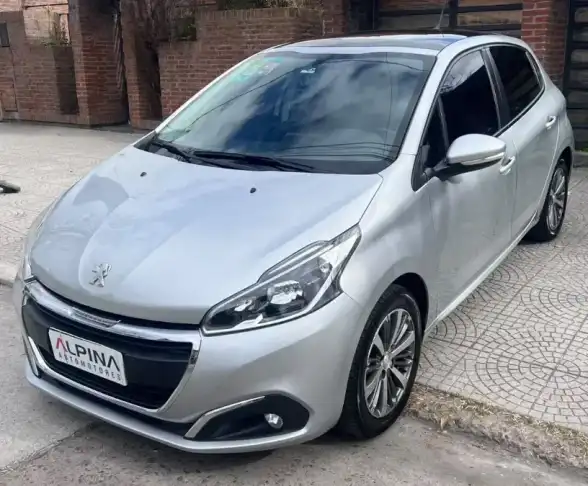 Peugeot 208 1.6 Allure 2017 - foto 1