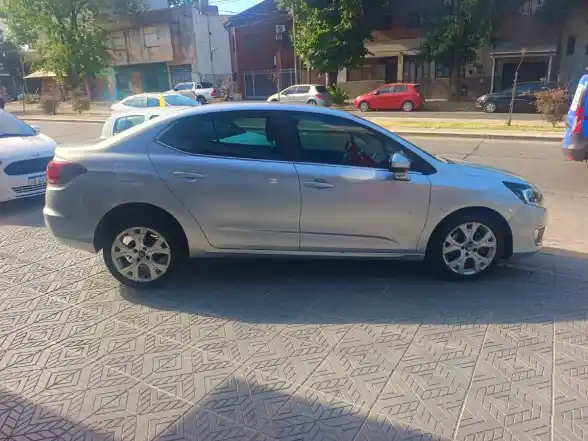 Citroën C4 Lounge 1.6 Thp 165 At6 Feel 2018 - foto 3