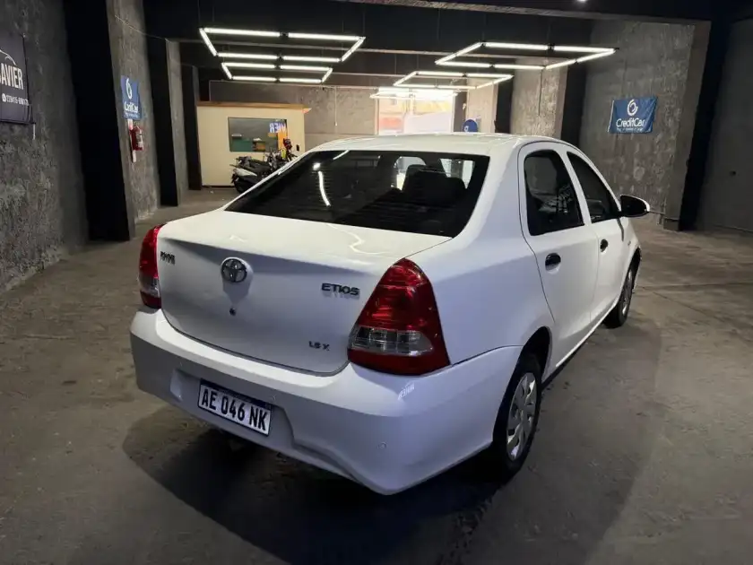 Toyota Etios 1.5 Sedan X 2019 - foto 3