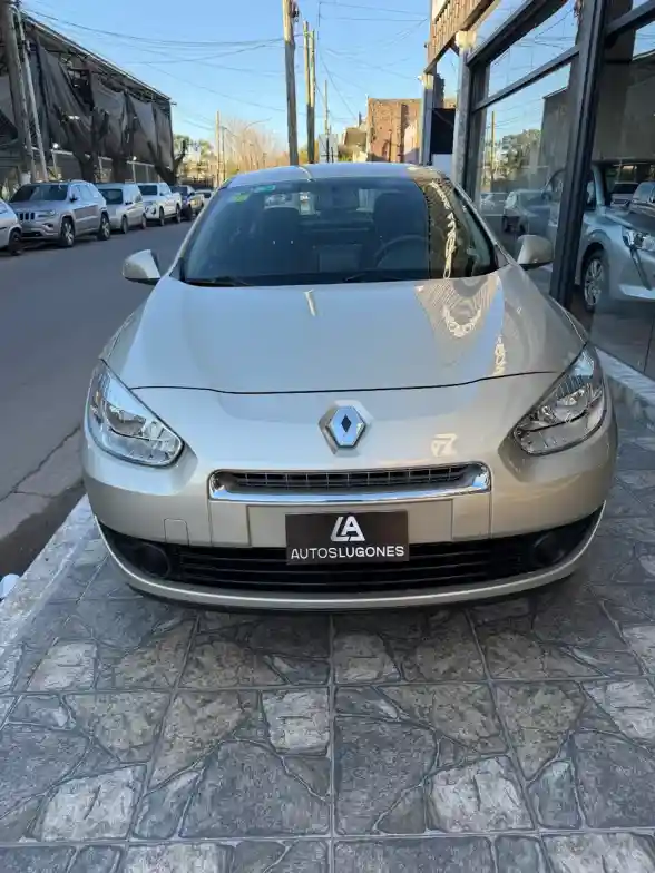 Renault Fluence 1.6 Confort 110Cv 2011 - foto 4