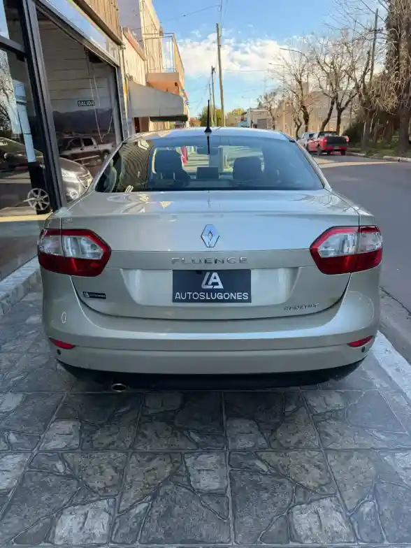 Renault Fluence 1.6 Confort 110Cv 2011 - foto 5