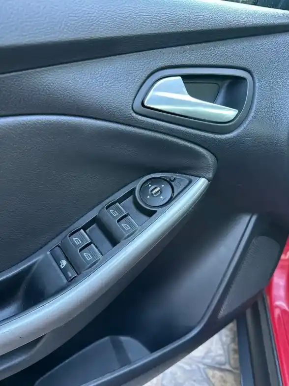 Ford Focus Iii 2.0 Sedan Se Plus At6 2014 - foto 5