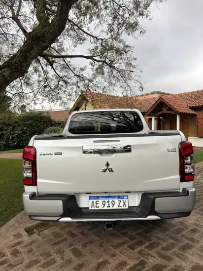 Mitsubishi L200 2.4 Di-D High Power 181Cv Cuero 2020 - foto 5