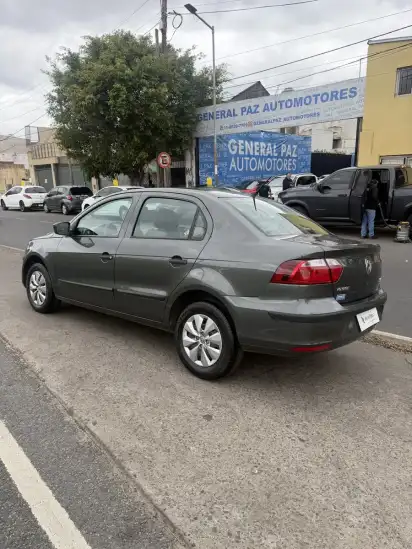 Volkswagen Voyage 1.6 Comfortline 101Cv 2013 - foto 5