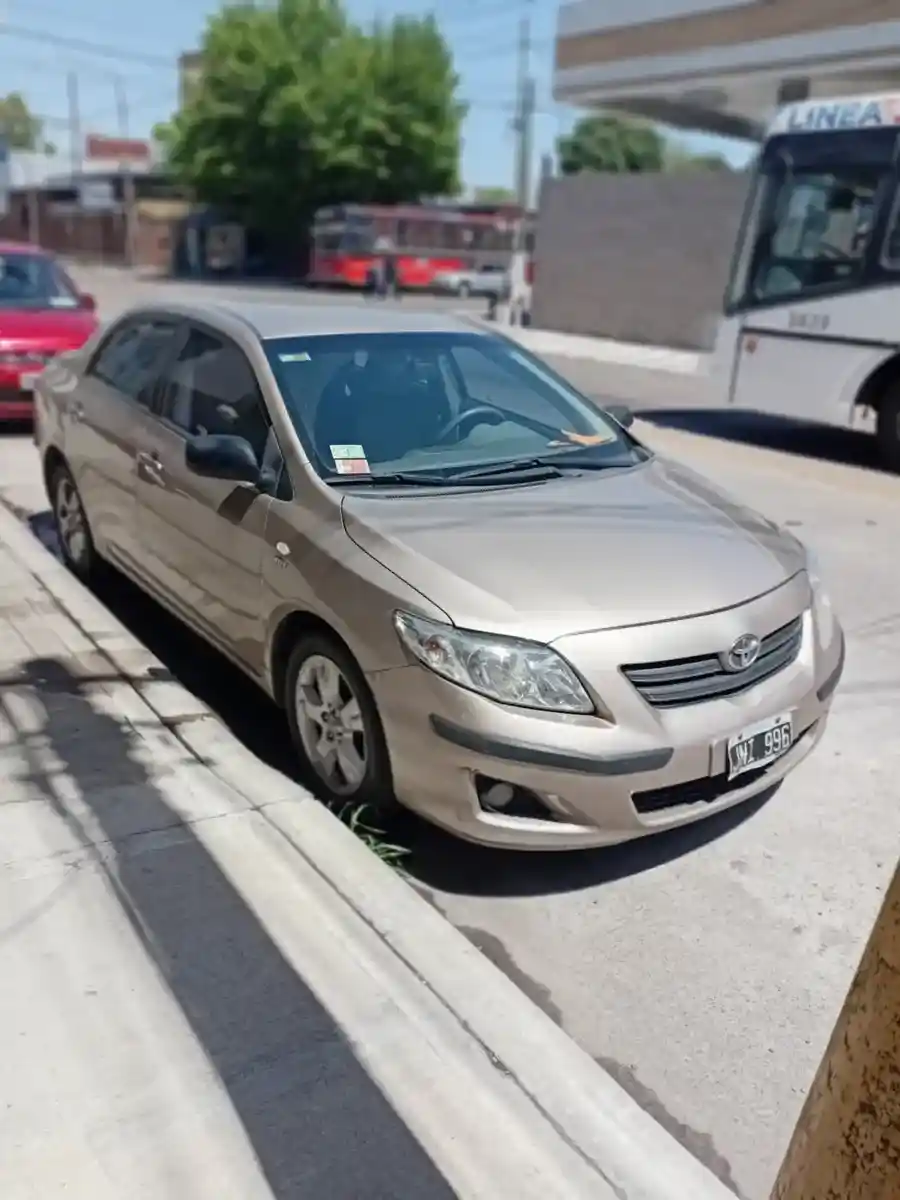 Toyota Corolla 1.8 Xei Mt Pack 2011 - foto 1