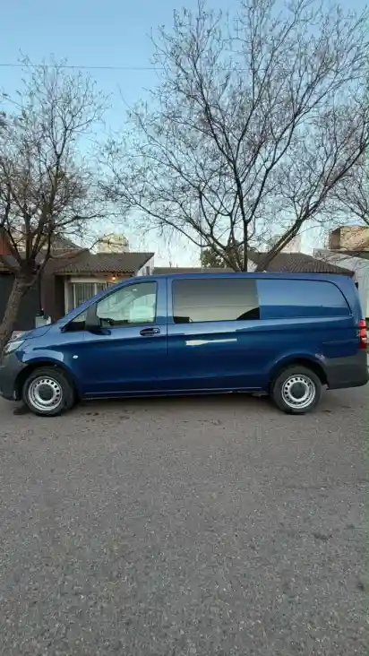 Mercedes-Benz Vito 111 Cdi Furgón Mixto 4 + 1 2017 - foto 3