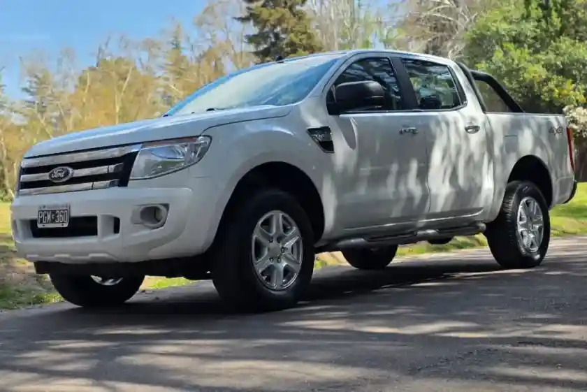 Ford Ranger 3.2 Cd 4X4 Xlt Tdci 200Cv At 2015 - foto 2