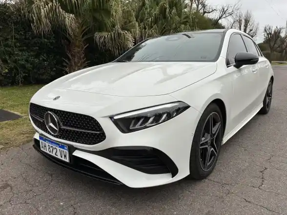 Mercedes-Benz Clase A 2.0 A250 Amg-Line 224Cv Hatch 2025 - foto 2
