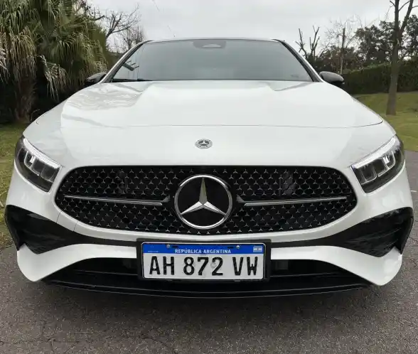 Mercedes-Benz Clase A 2.0 A250 Amg-Line 224Cv Hatch 2025 - foto 3