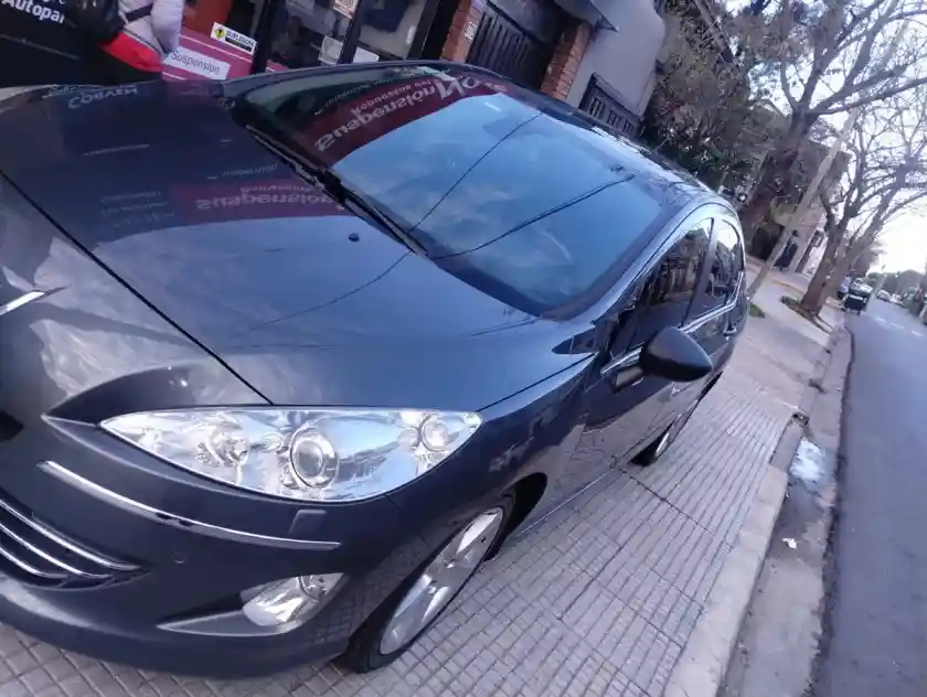 Peugeot 408 2.0 Feline 143Cv 2015 - foto 2