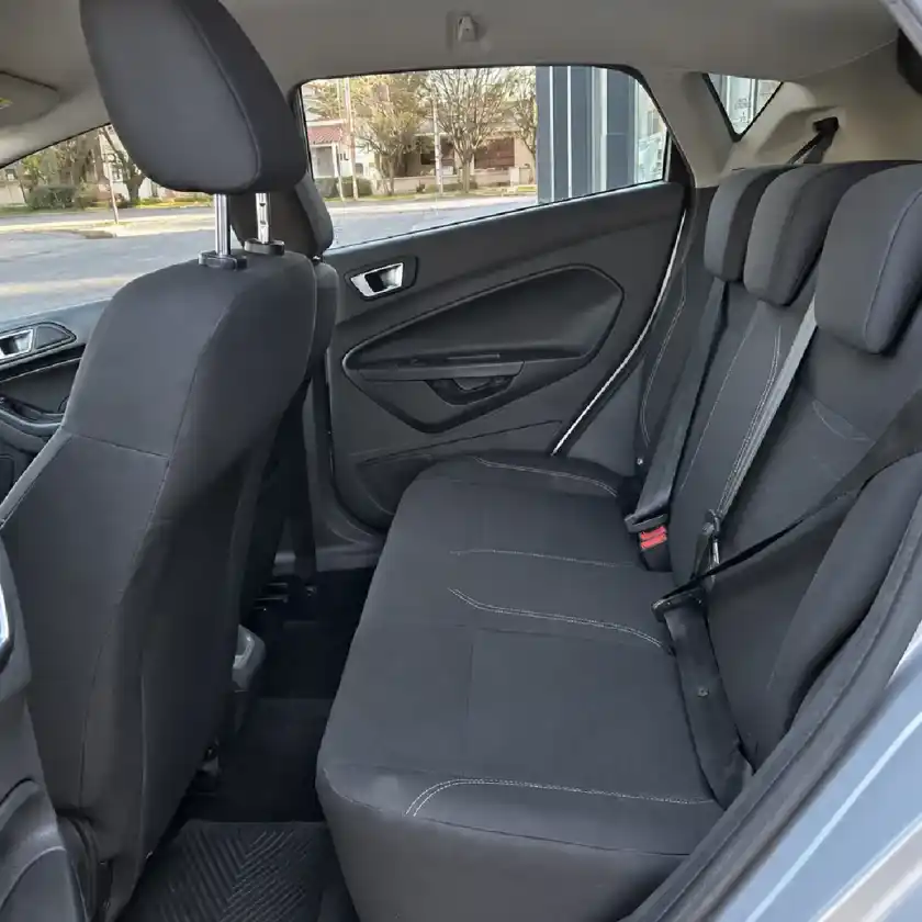 Ford Fiesta Kinetic 1.6 Se Plus 120Cv 2016 - foto 5