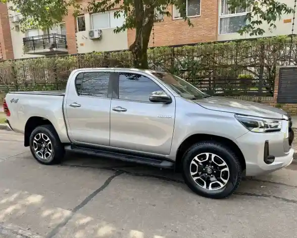 Toyota Hilux Pick-Up 2.8 Cd Srx 204Cv 4X4 At 2021 - foto 2