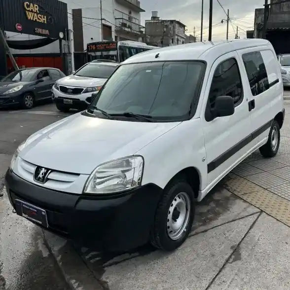 Peugeot Partner 1.6 Hdi Furgon Confort 92 5As 2018 - foto 1