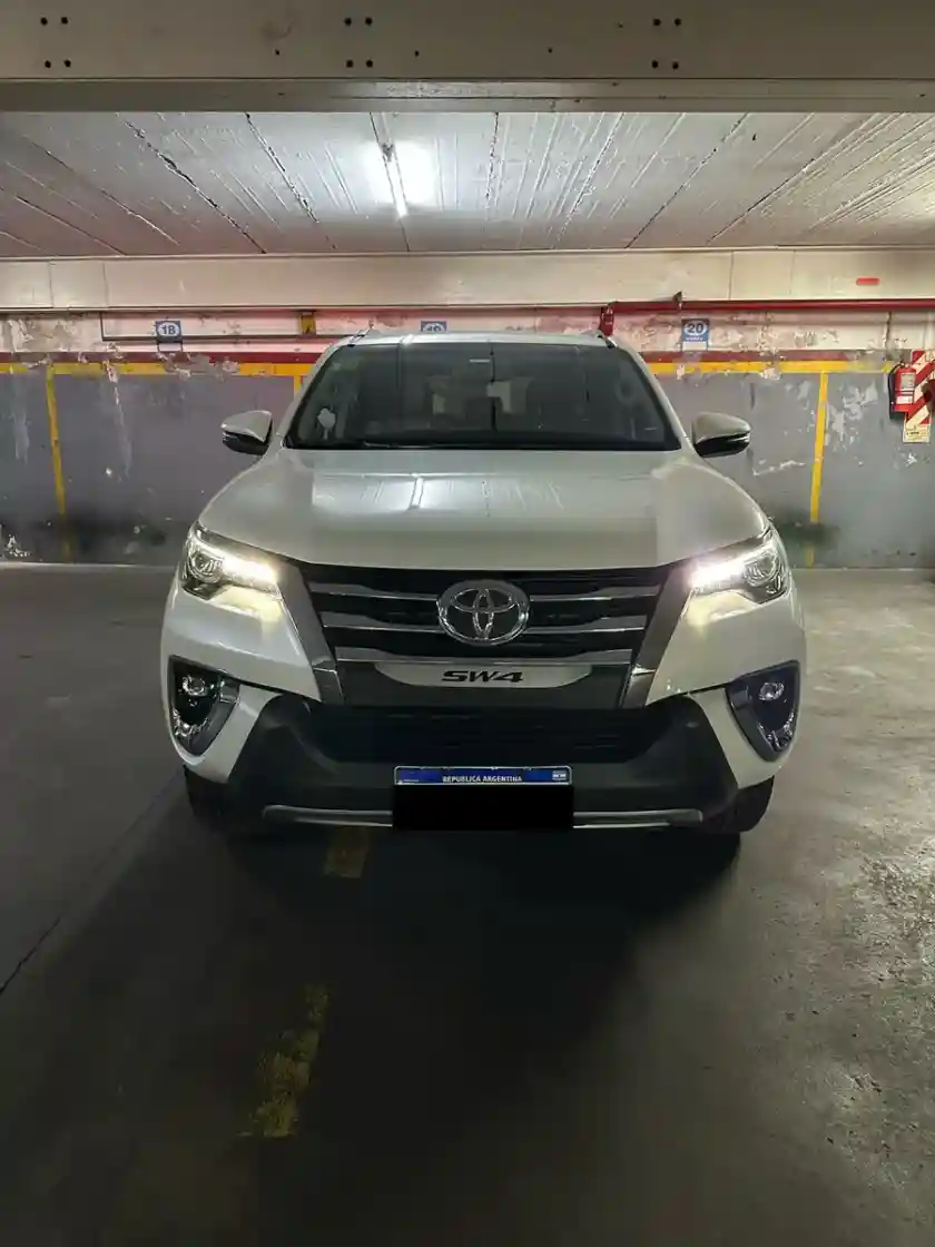 Toyota Hilux Sw4 2.8 Srx 177Cv 4X4 7As At 2018 - foto 3