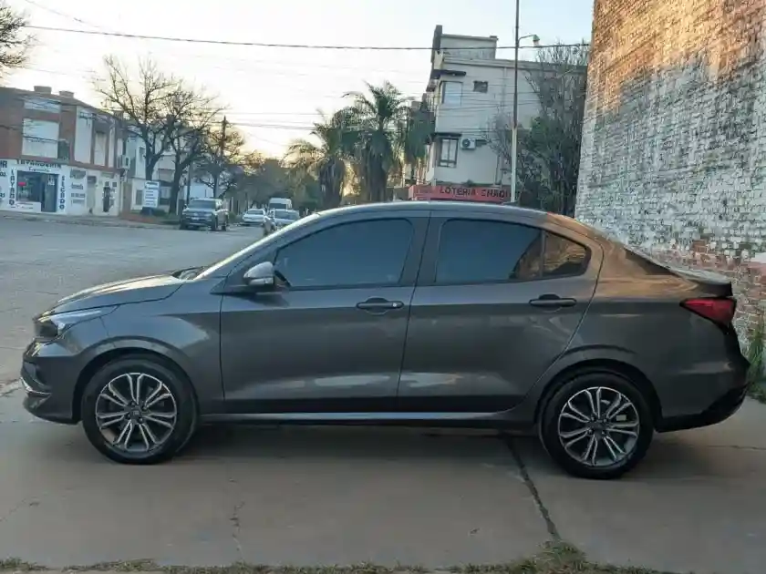 Fiat Cronos 1.8 16V Precision 2021 - foto 5