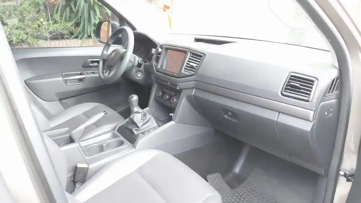 Volkswagen Amarok 2.0 Cd Tdi Trendline 4X4 Llantas 16 2023 - foto 4