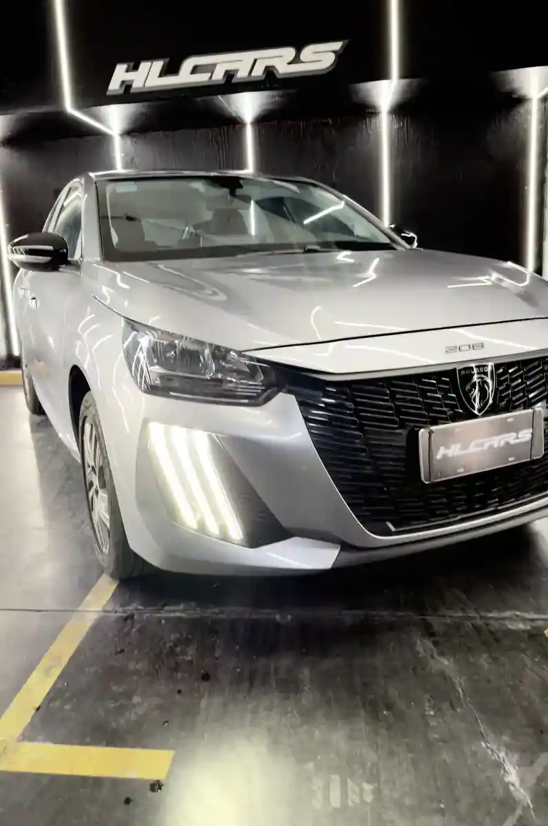 Peugeot 208 1.6 Allure Pack 2024 - foto 1