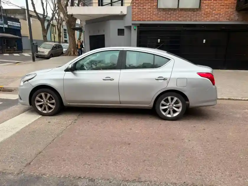 Nissan Versa 1.6 Advance At 2017 - foto 4