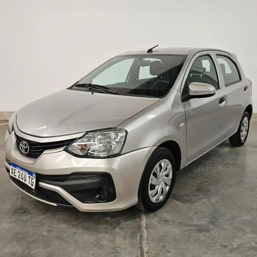 Toyota Etios 1.5 5 Ptas X 6Mt L/18 2020 - foto 1