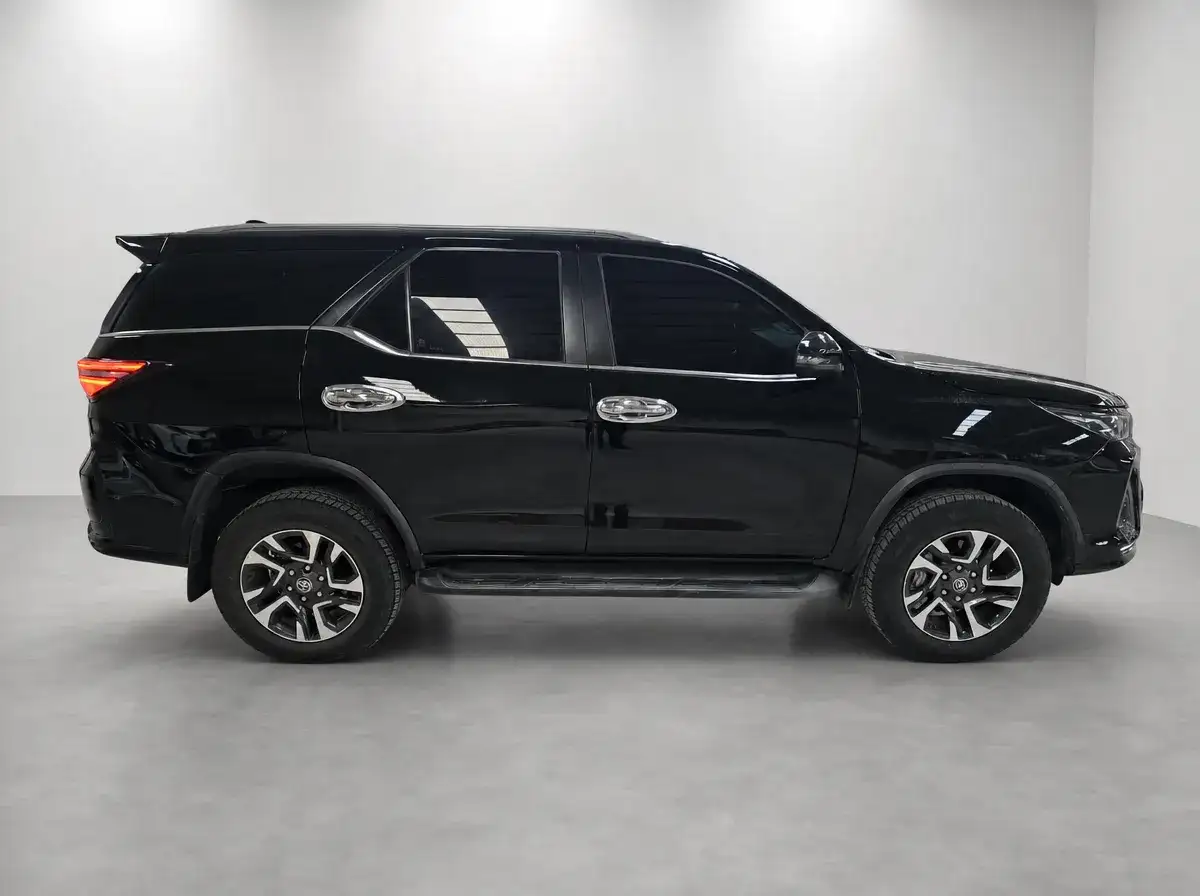Toyota Sw4 Tdi Srx Aut L/24 2025 - foto 3