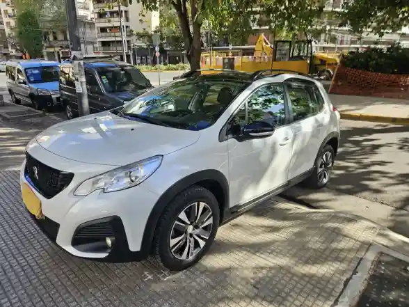 Peugeot 2008 2022 - foto 1