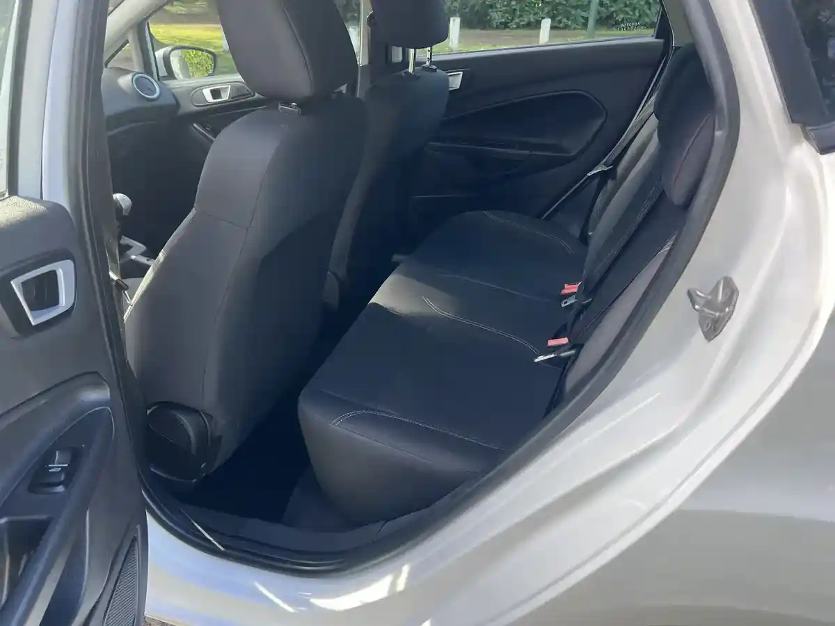 Ford Fiesta Kinetic 1.6 Se 120Cv 2017 - foto 5