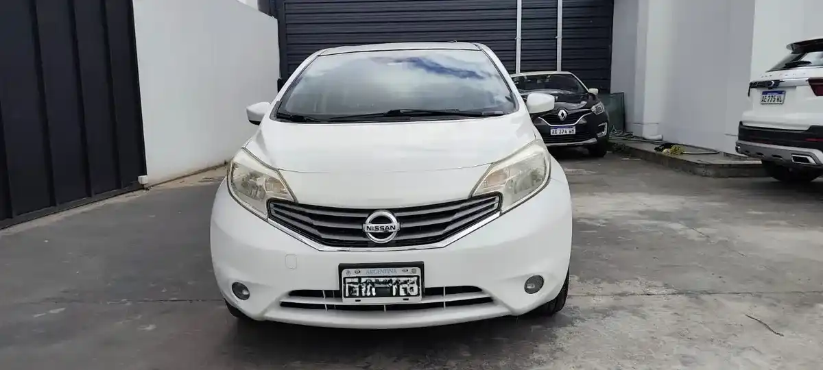 Nissan Note 1.6 Sense 107Cv 2016 - foto 2