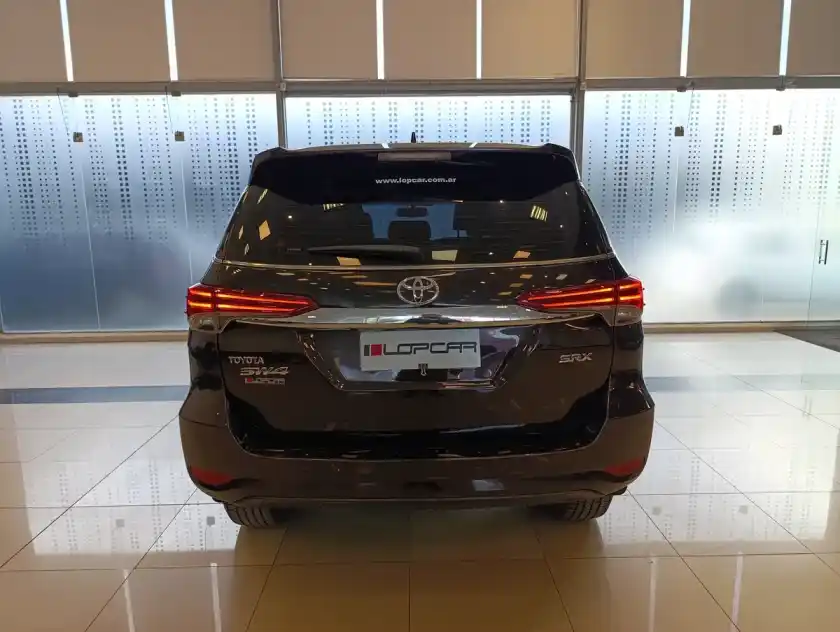 Toyota Sw4 2.8 Srx 177Cv 4X4 7As At 2016 - foto 5