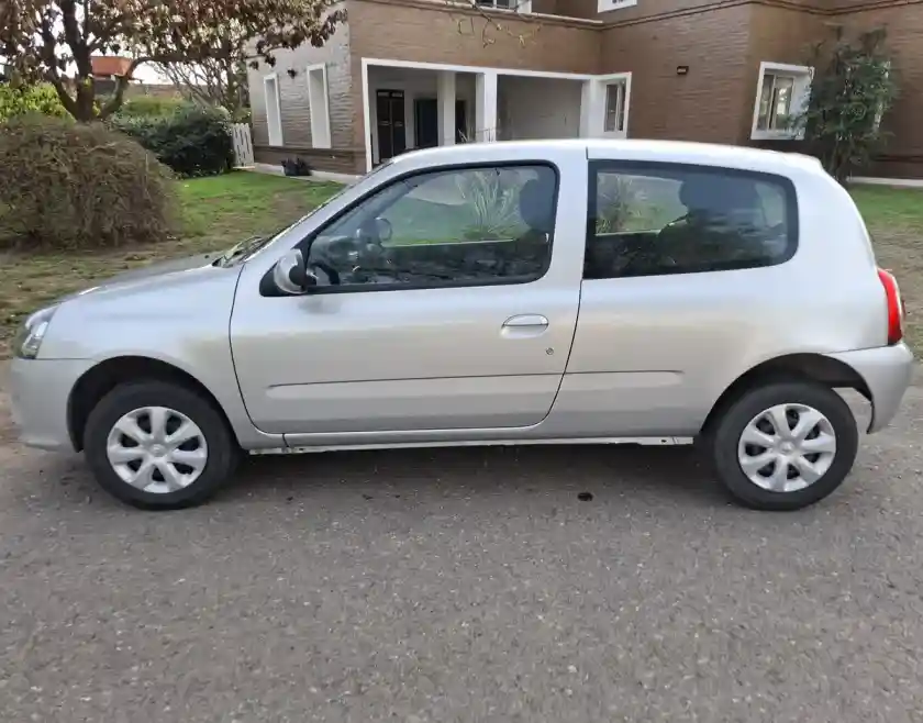 Renault Clio Mío 1.2 Confort Pack Sat 3P 2016 - foto 1