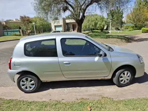 Renault Clio Mío 1.2 Confort Pack Sat 3P 2016 - foto 2
